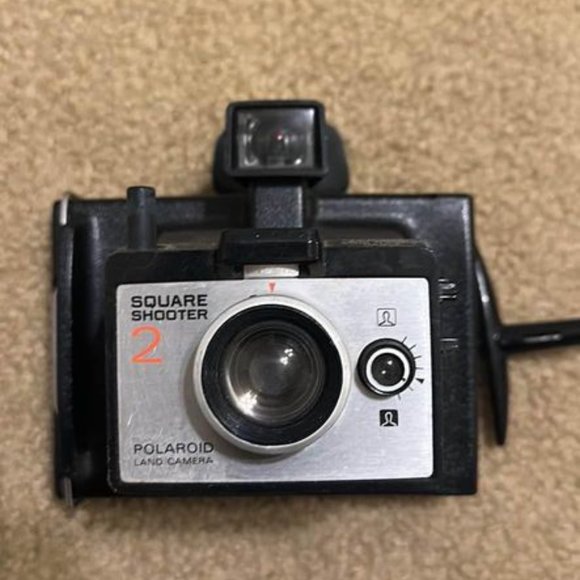 Polaroid Square Shooter 2 With Original Strap - Picture 1 of 8